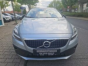 Volvo  CC D3 Momentum Pro