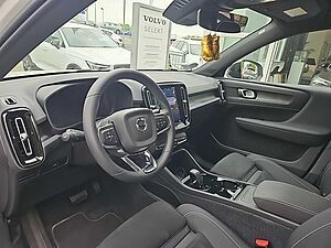 Volvo  AWD Plus Recharge Pure Electric