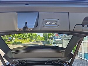 Volvo  D4 CC AWD Pro Standhzg/Head-Up