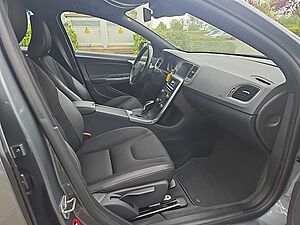 Volvo  D3 Linje Business Zahnriemen neu / WR+RH+