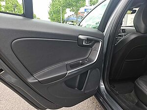 Volvo  D3 Linje Business Zahnriemen neu / WR+RH+