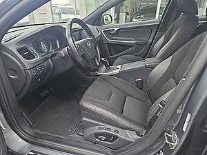 Volvo  D3 Linje Business Zahnriemen neu / WR+RH+