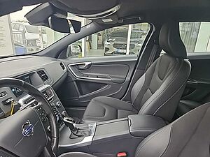 Volvo  D3 Linje Business Zahnriemen neu / WR+RH+