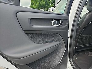 Volvo  B4 Ultra Dark AHZV/ 21 Zoll