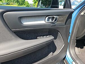 Volvo  B4 Ultra Dark  AHZV/ 21 Zoll