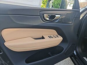 Volvo  B4 AWD Plus Bright  Standhzg. /AHZV