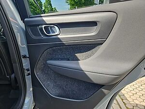 Volvo  B3 Plus Dark Glasdach/20 Zoll Alu/Leder