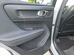 Volvo  B3 Plus Dark Glasdach/20 Zoll Alu/Leder