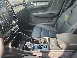 Volvo  B3 Plus Dark Glasdach/20 Zoll Alu/Leder