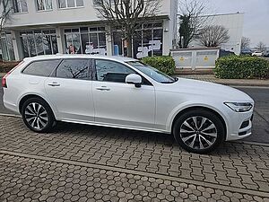 Volvo  B4 CC AWD Plus Four-C / Standhzg. 0,99 Zins!