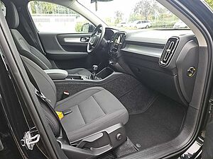 Volvo  T2 Momentum Pro