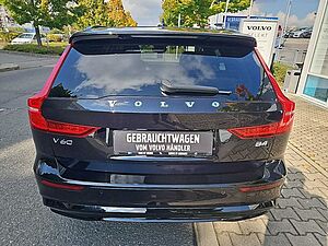 Volvo  B4 Plus Dark SK30