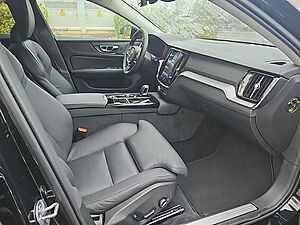 Volvo  T6 AWD Plus Dark Plug-In SK208