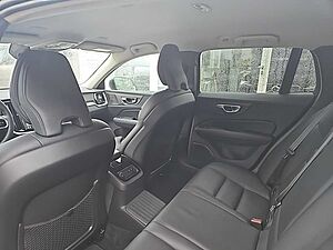 Volvo  T6 AWD Plus Dark Plug-In SK208