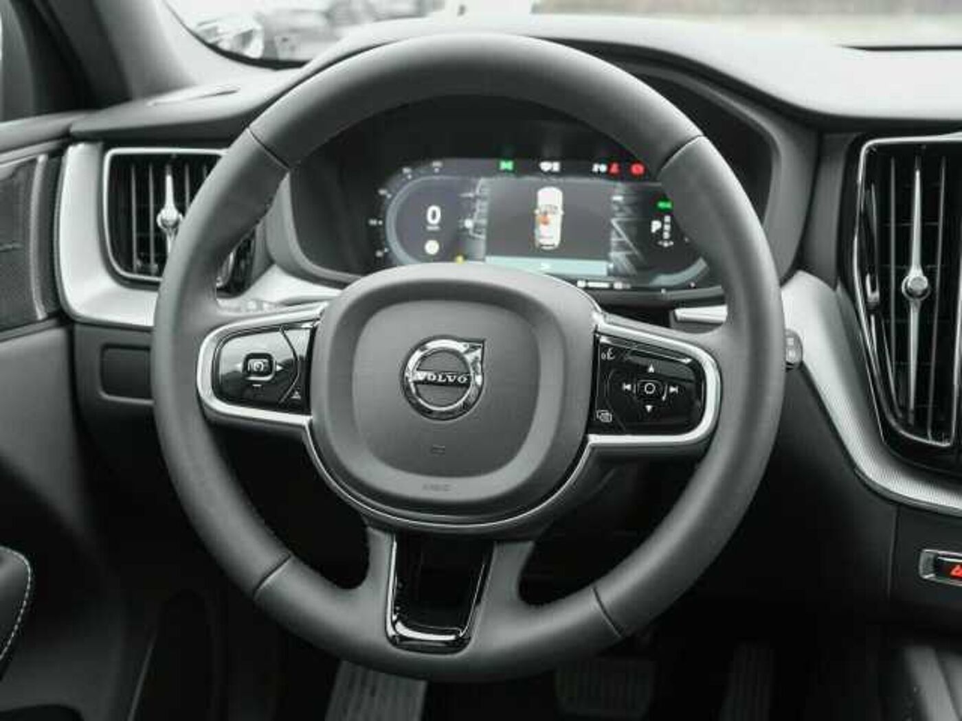 Volvo  T6 PLUS DARK HYBRID BUSINESS MY25