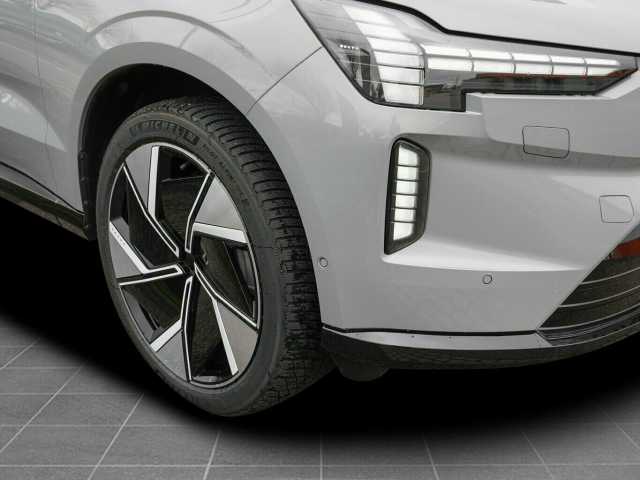 Volvo  ULTRA TWIN MOTOR 7-SITZ AWD MY25