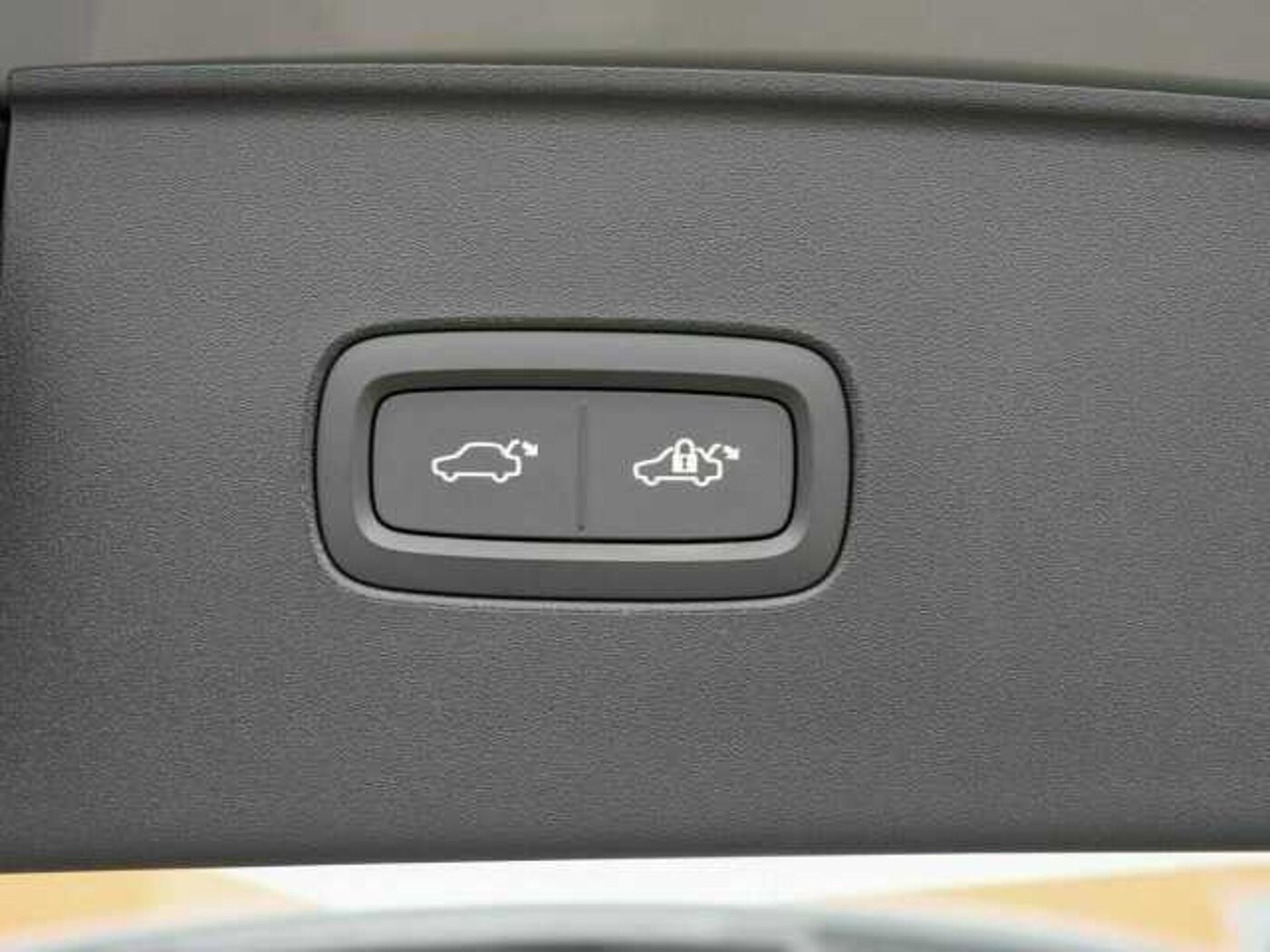 Volvo  ULTRA TWIN MOTOR 7-SITZ AWD MY25