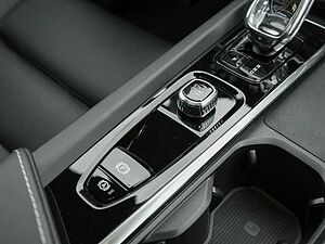 Volvo  T6 PLUS DARK HYBRID BUSINESS MY25