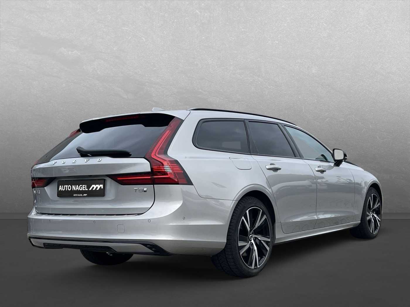 Volvo  Ultra Dark