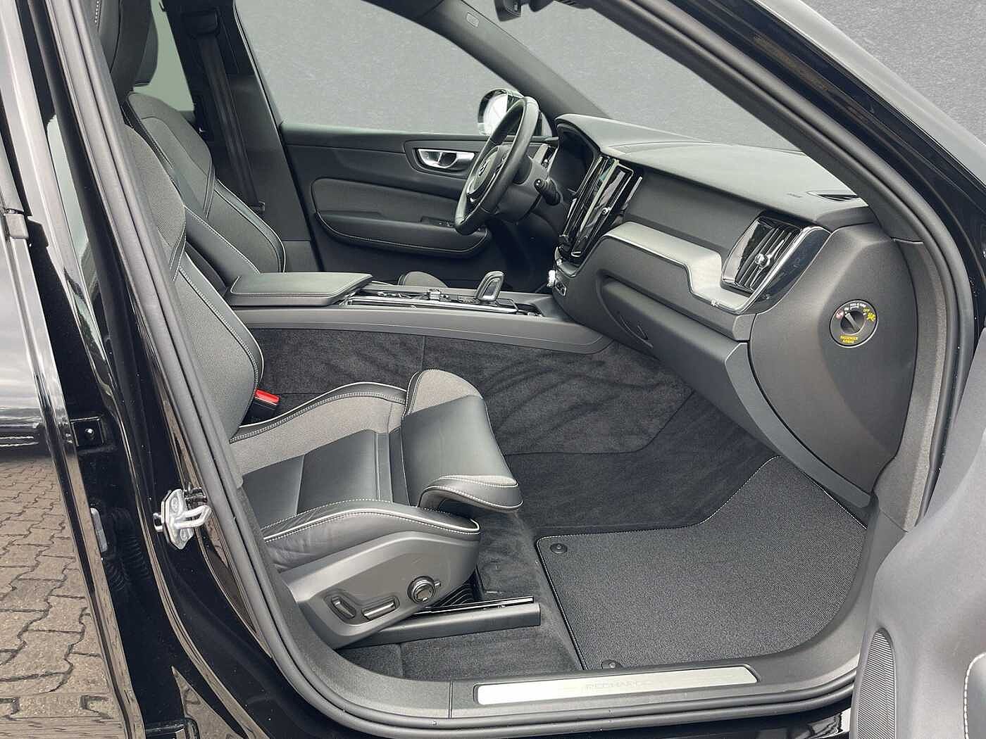 Volvo  R Design