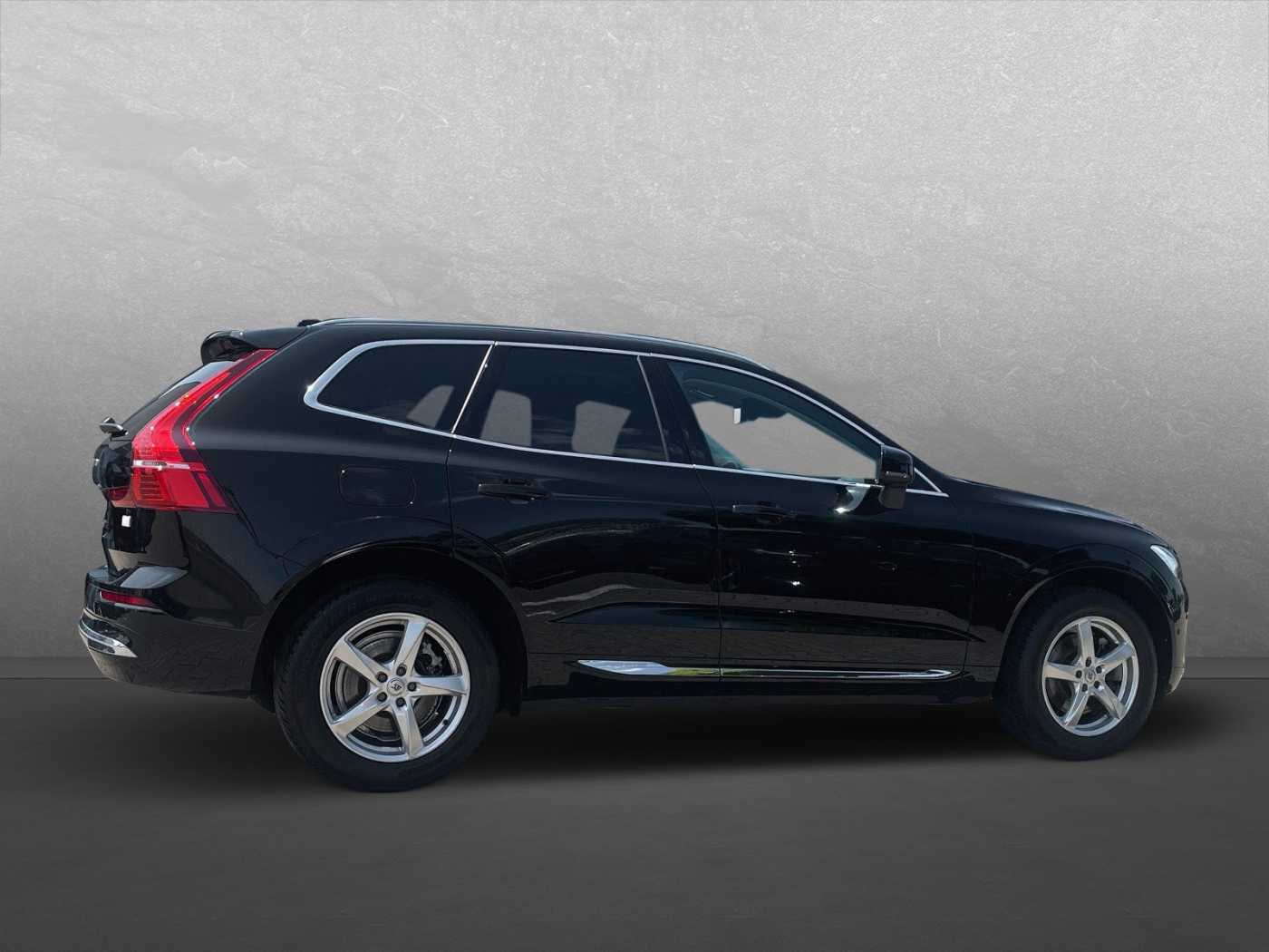 Volvo  Recharge Inscription Expression