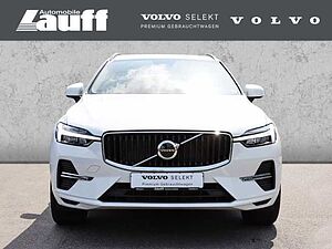 Volvo  2WD B4 EU6d Benzin Momentum Pro + LED + DAB Radio