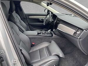 Volvo  Ultra Dark