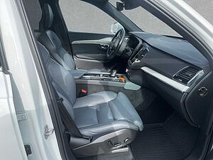 Volvo  Recharge Expression