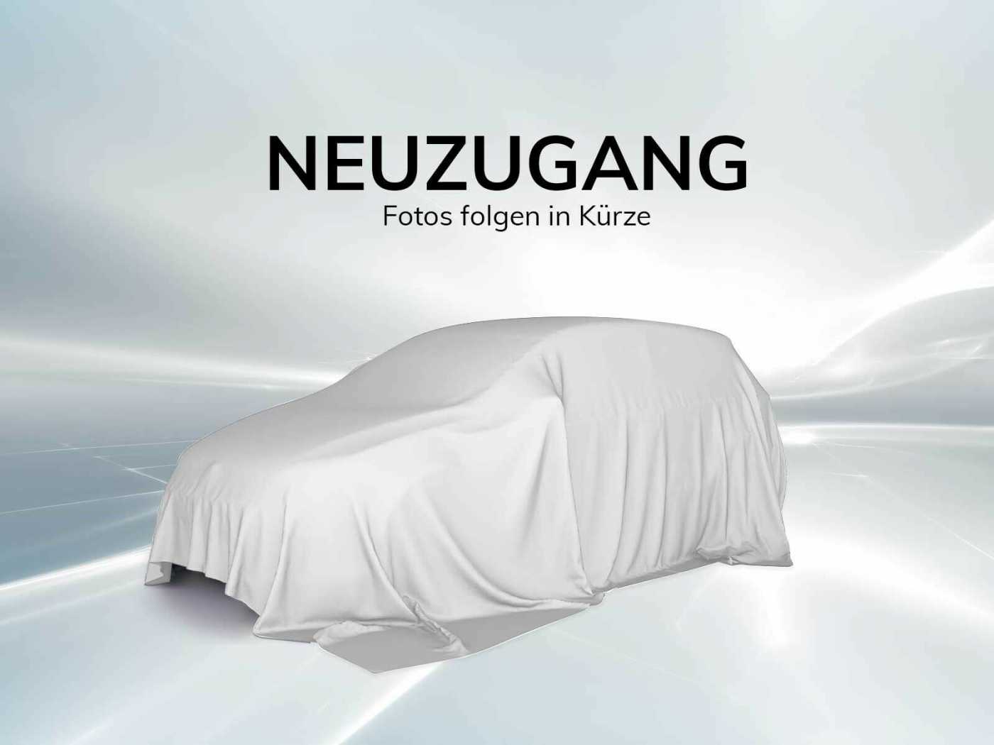 Volvo  B4 Plus Dark  Licht-und Fahr-Paket