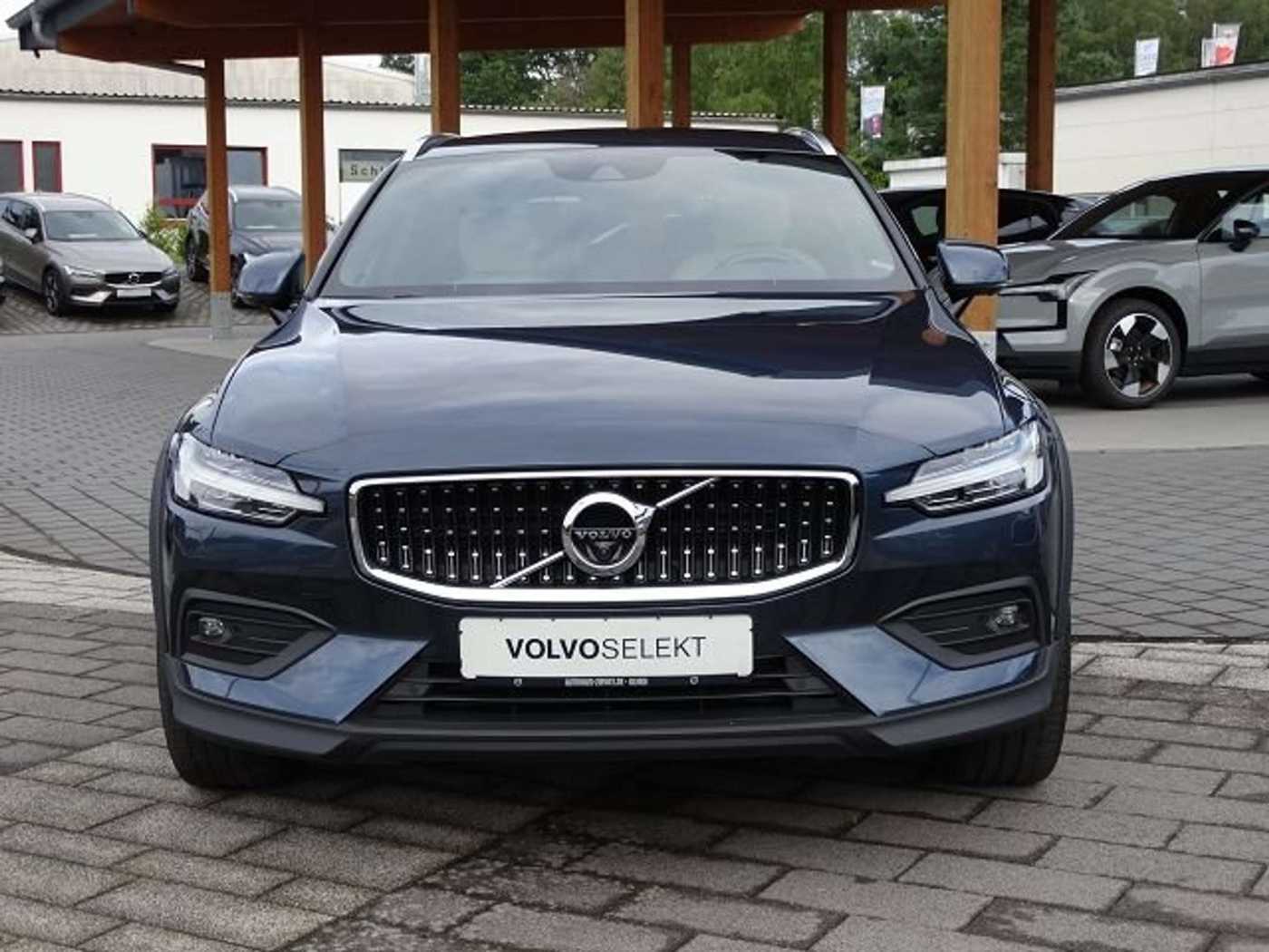 Volvo  Pro D4 AWD