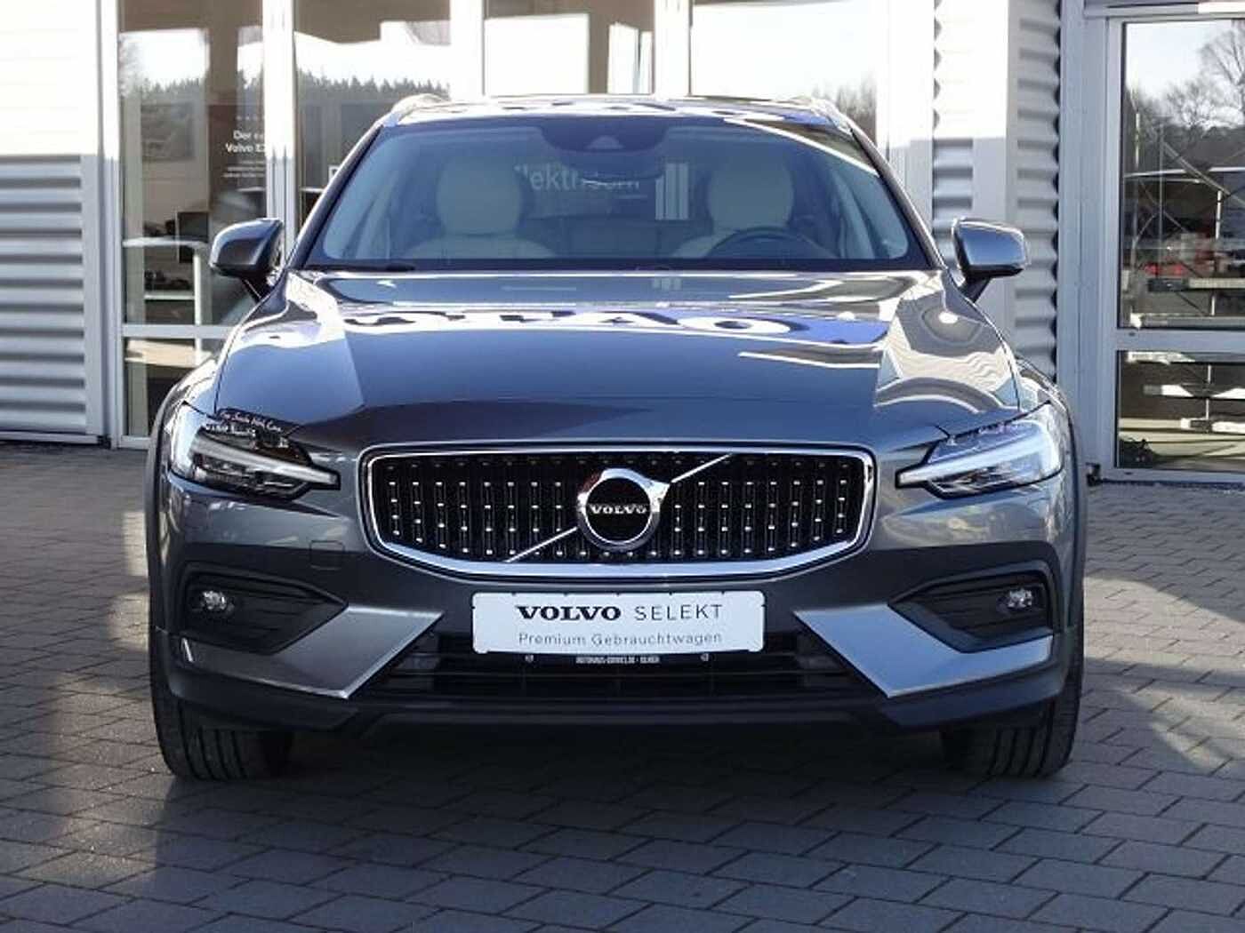 Volvo  Pro T5 AWD