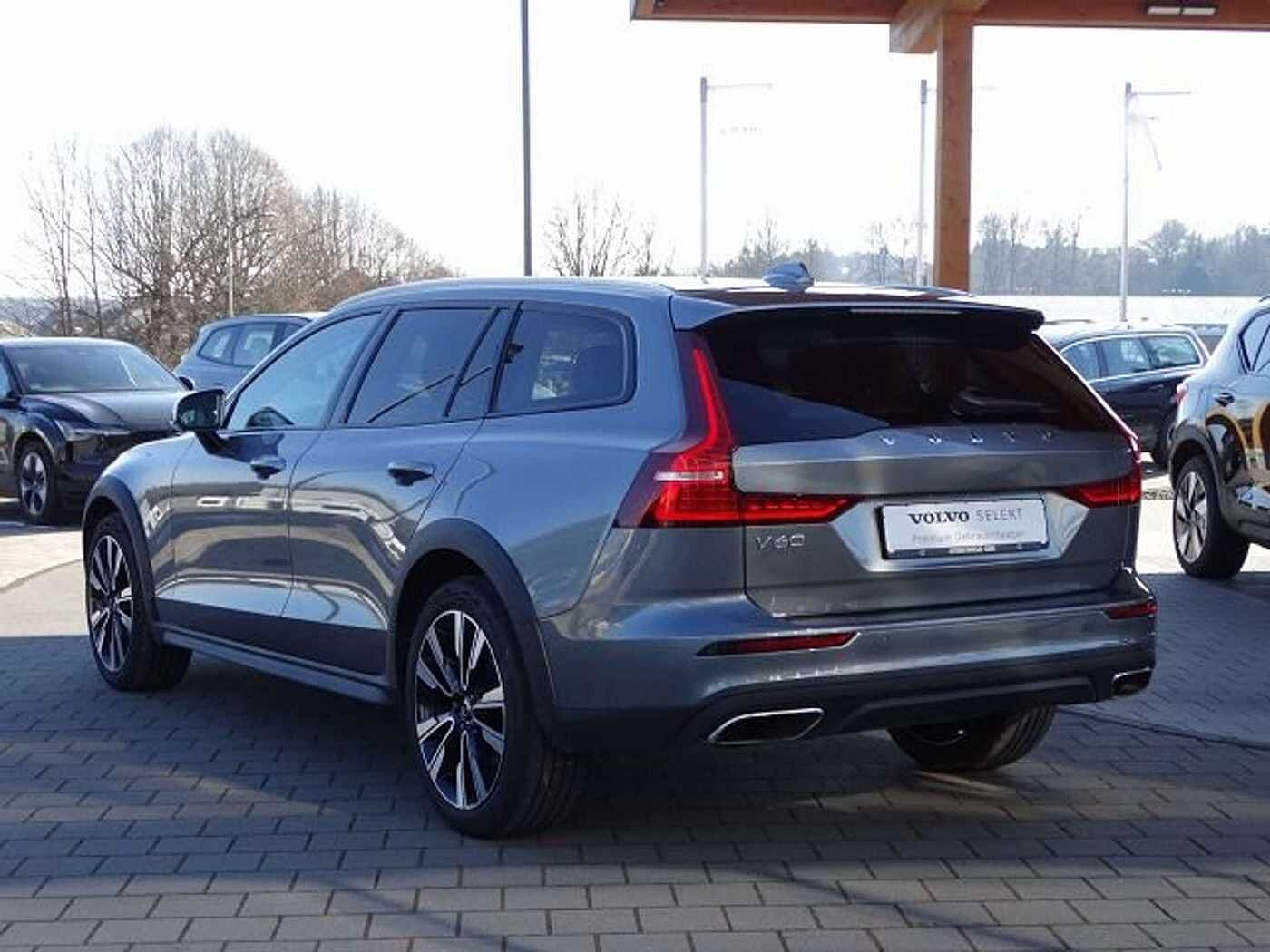 Volvo  Pro T5 AWD