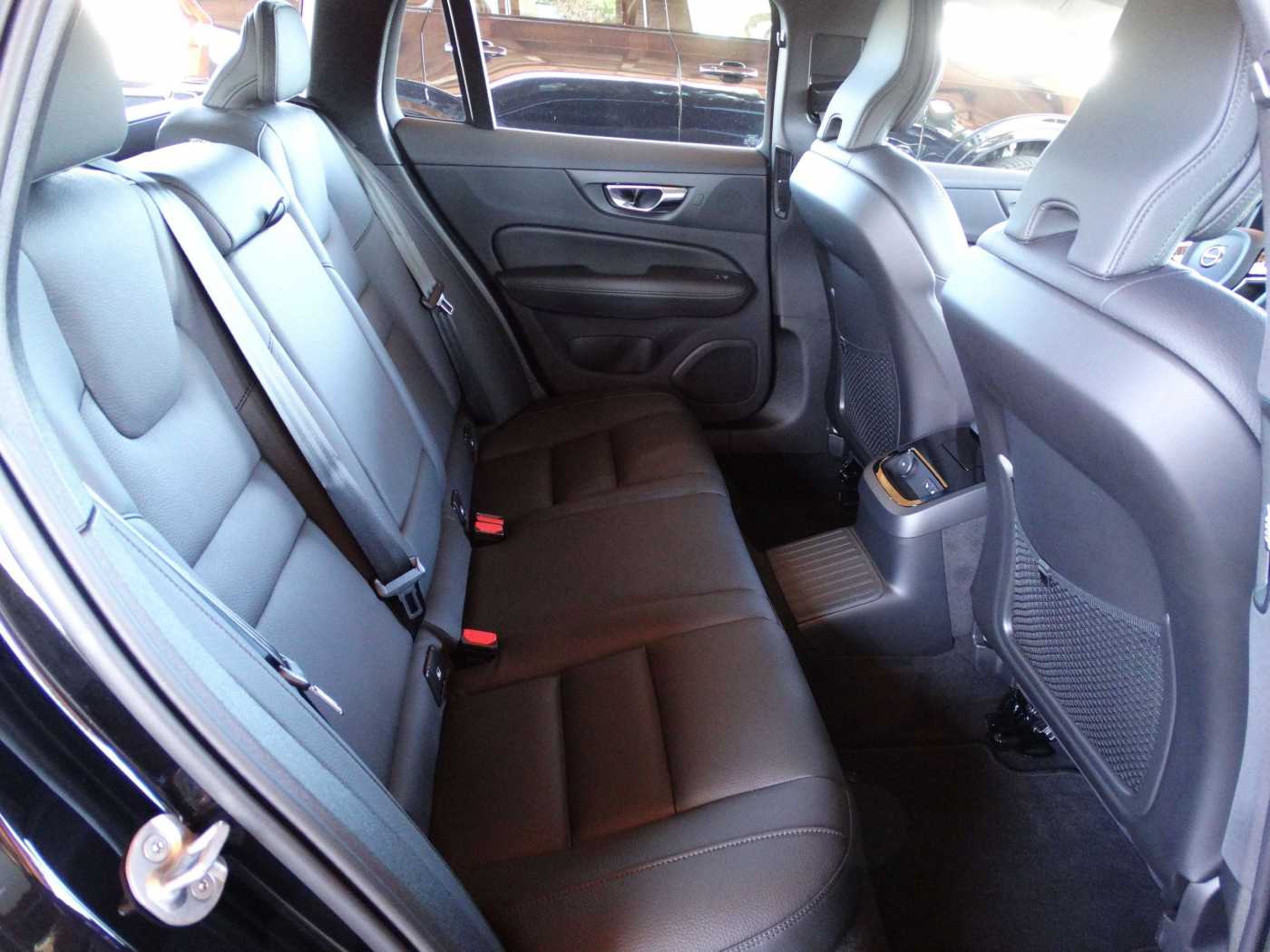 Volvo  Plus Dark Recharge T6 Plug-In Hybrid AWD