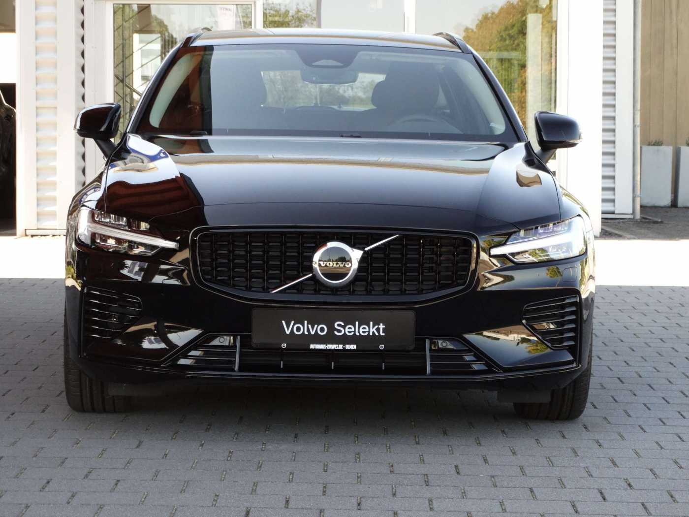 Volvo  Plus Dark Recharge T6 Plug-In Hybrid AWD