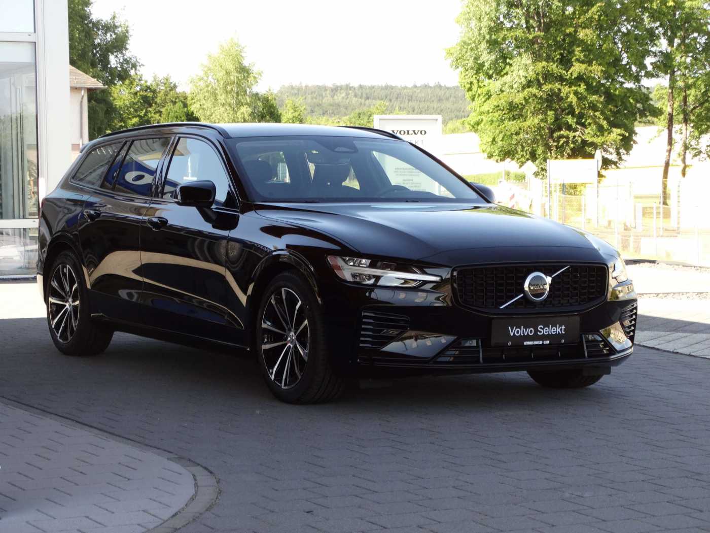 Volvo  Plus Dark Recharge T6 Plug-In Hybrid AWD