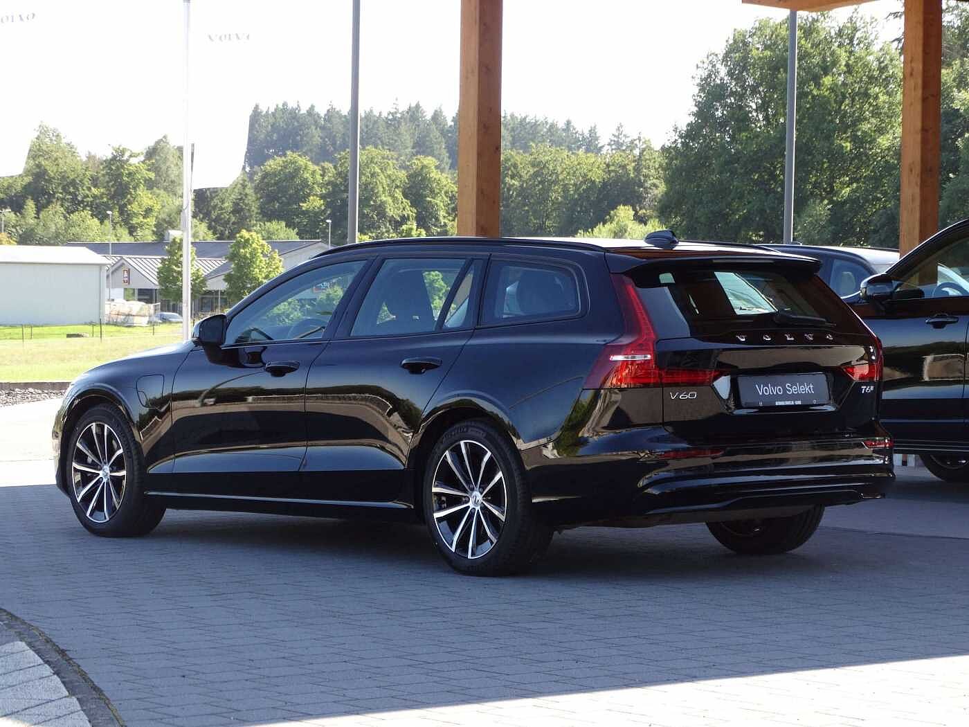 Volvo  Plus Dark Recharge T6 Plug-In Hybrid AWD