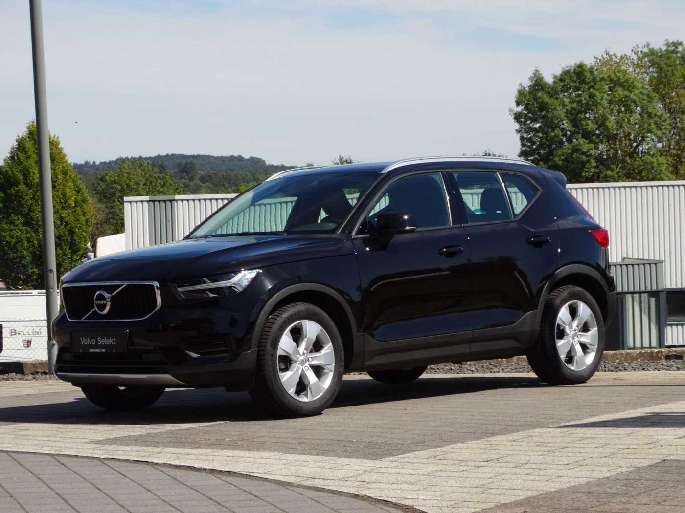 Volvo  Momentum Pro D3 AWD
