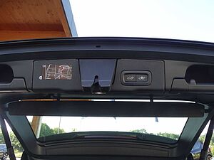 Volvo  B4 Diesel Momentum Pro 2WD