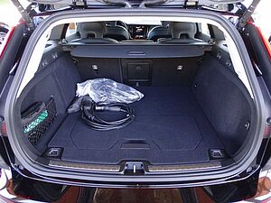 Volvo  Plus Dark Recharge T6 Plug-In Hybrid AWD