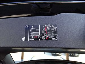Volvo  Plus Dark Recharge T6 Plug-In Hybrid AWD