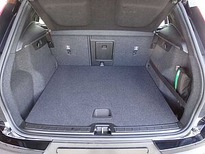 Volvo  Momentum Pro D3 AWD