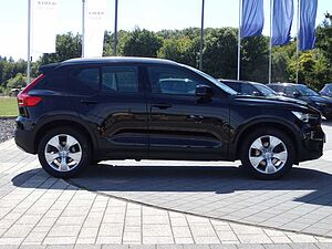 Volvo  Momentum Pro D3 AWD