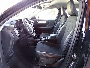 Volvo  Momentum Pro D3 AWD