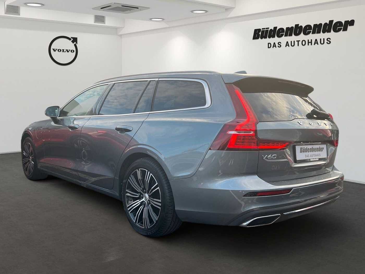 Volvo  Plug-In Inscription Expression *AWD*AHK*ACC*