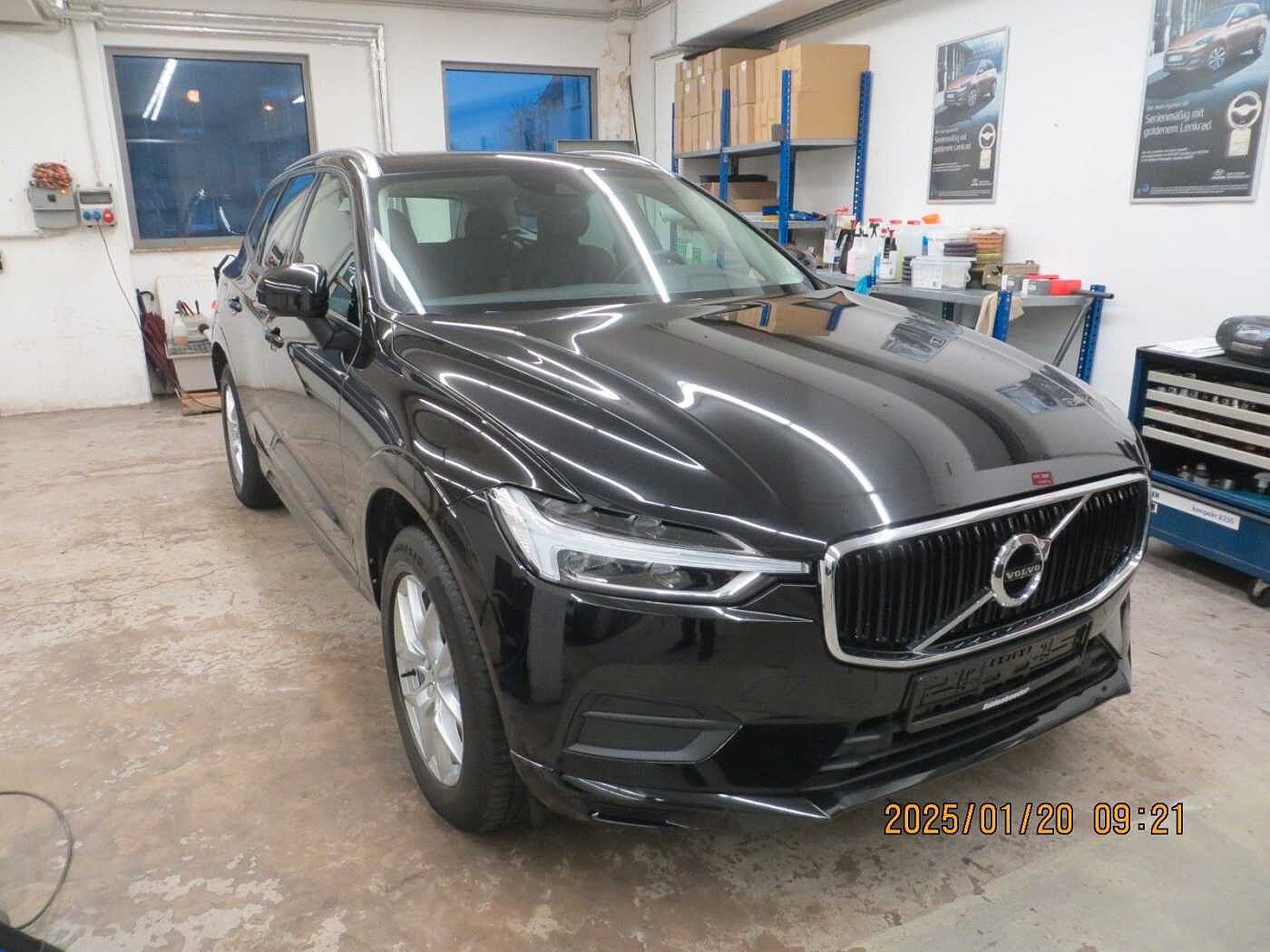 Volvo  XC60 Momentum AWD