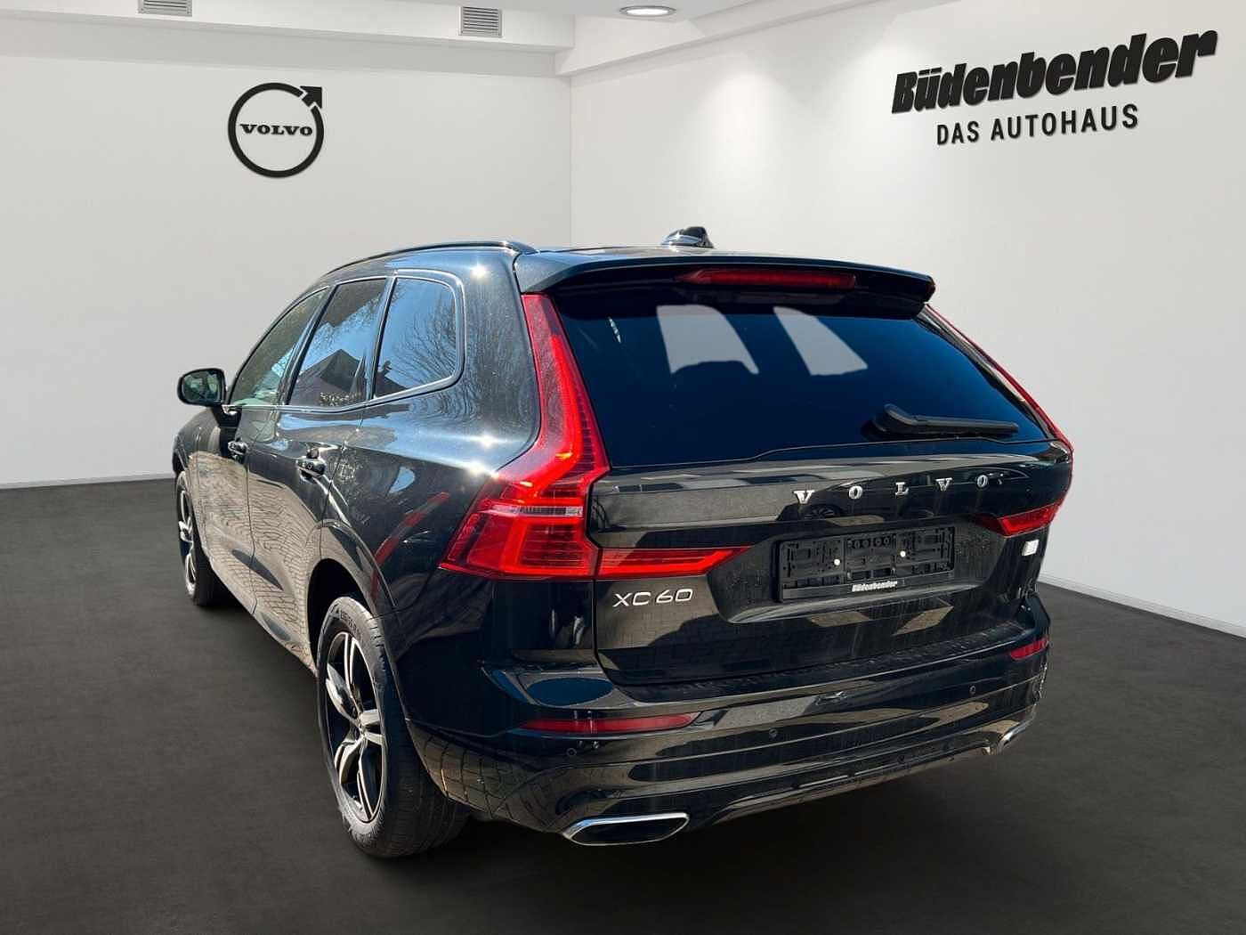 Volvo  XC60 R Design  Plug-In Hybrid AWD