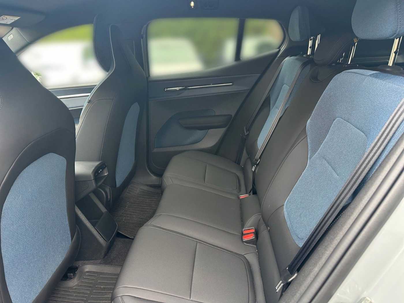 Volvo  Plus 2WD Pure Electric*IM KUNDENAUFTRAG*