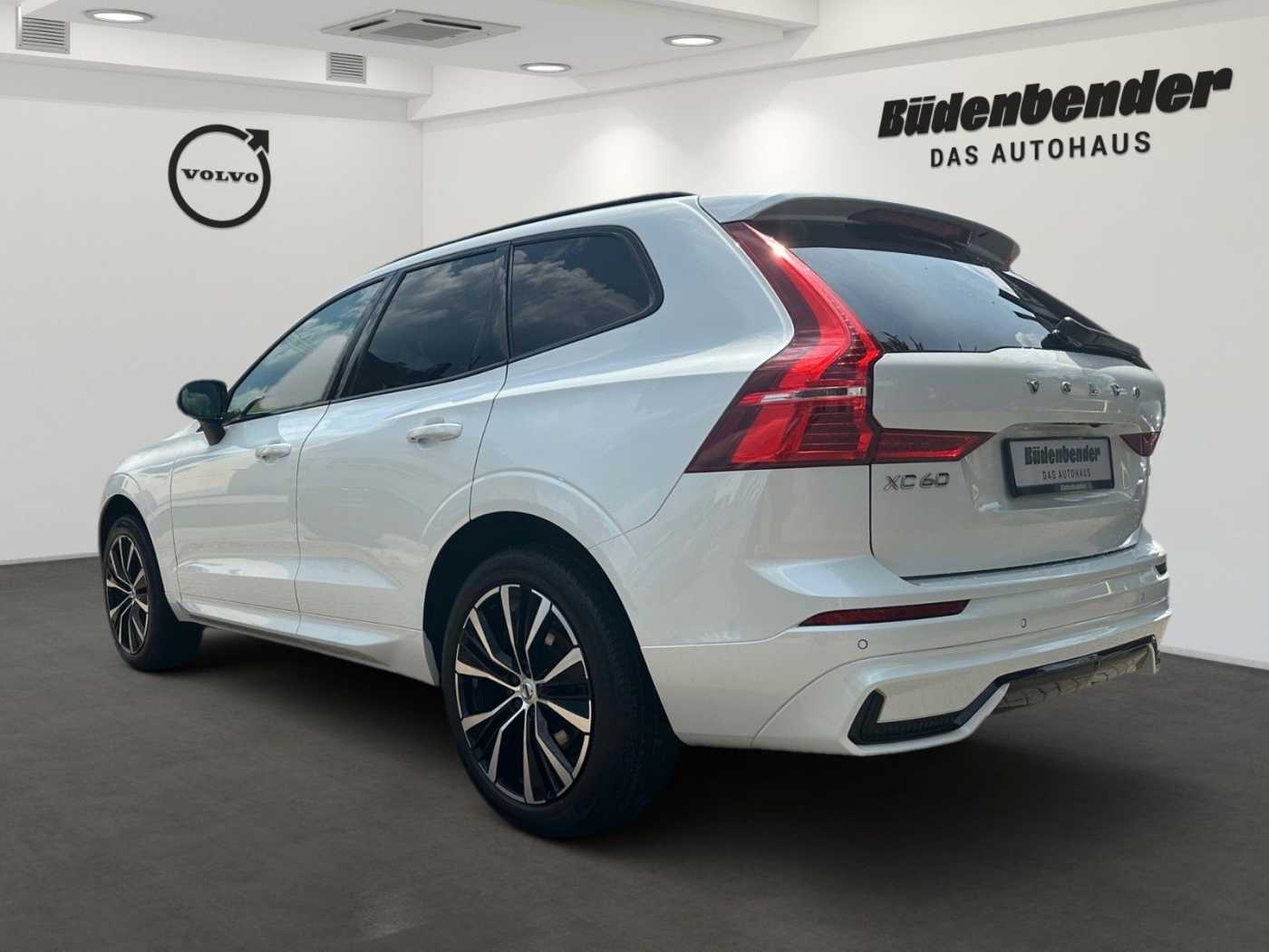 Volvo  Plus Dark AWD*AHK*