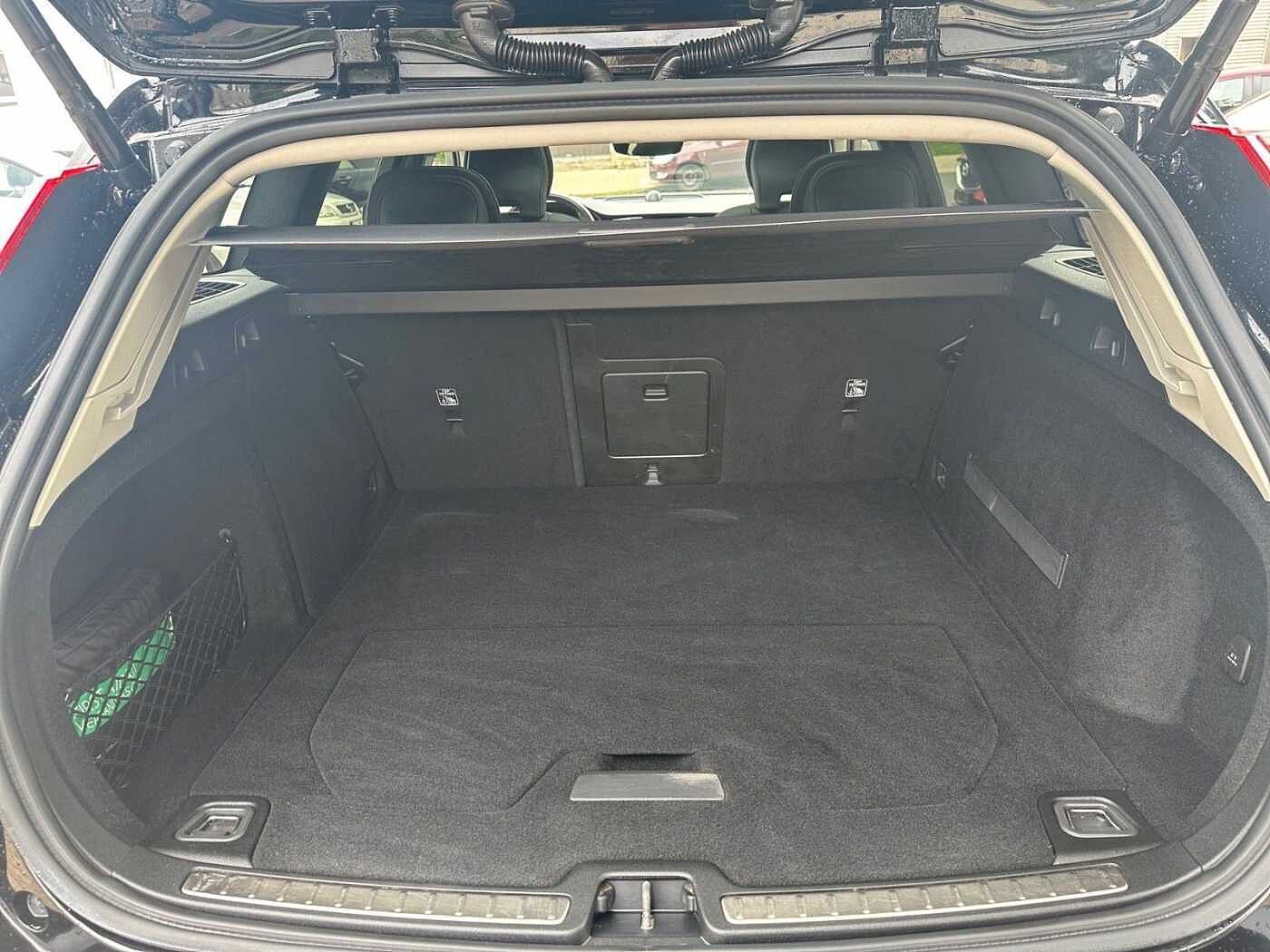 Volvo  Cross Country Pro AWD*AHK*BLIS*360°*