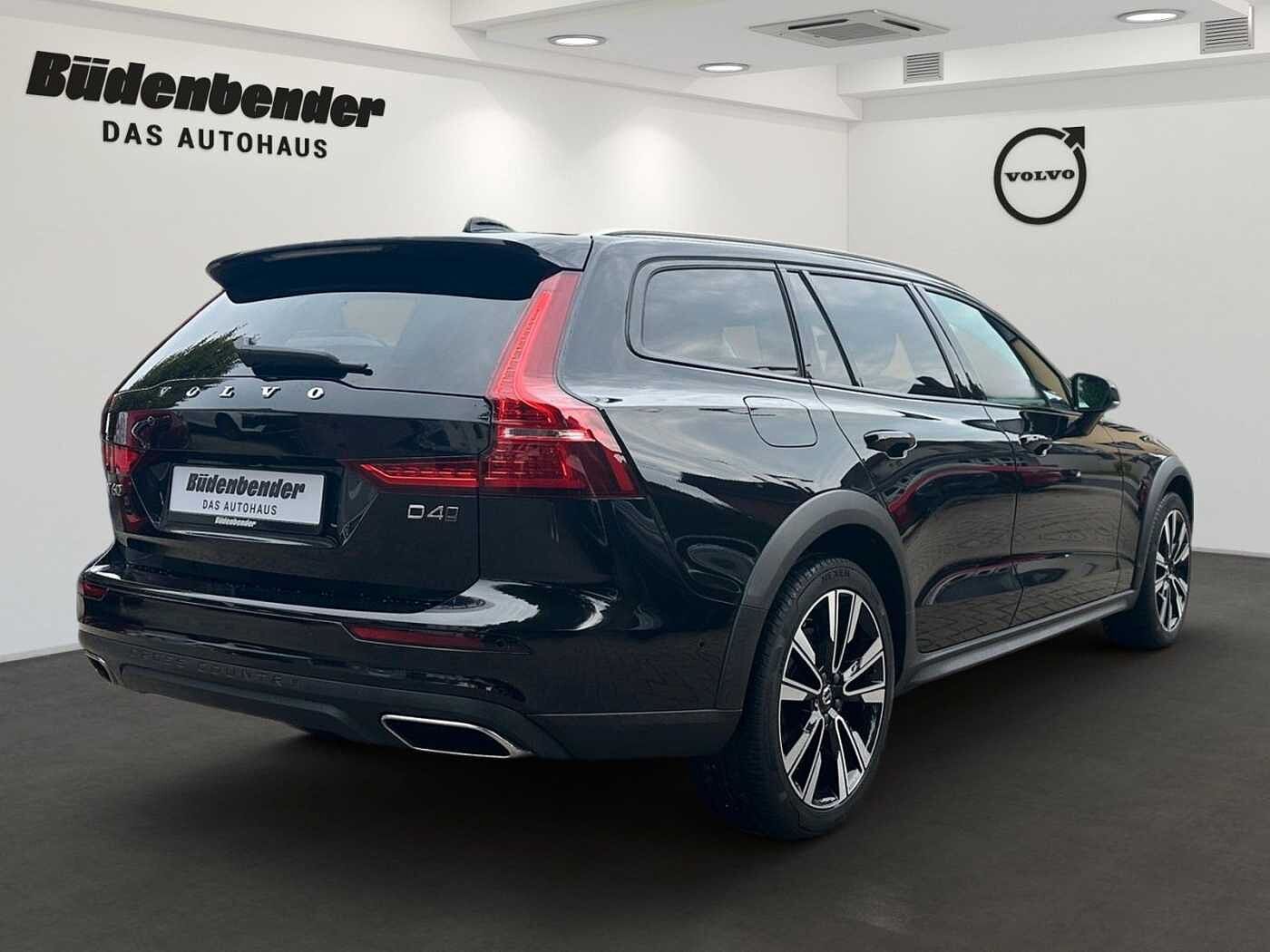 Volvo  Cross Country Pro AWD*AHK*BLIS*360°*